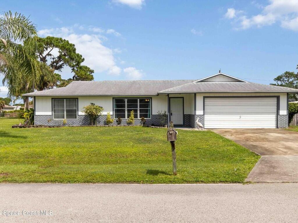 627 Binney Street, Palm Bay, FL 32907