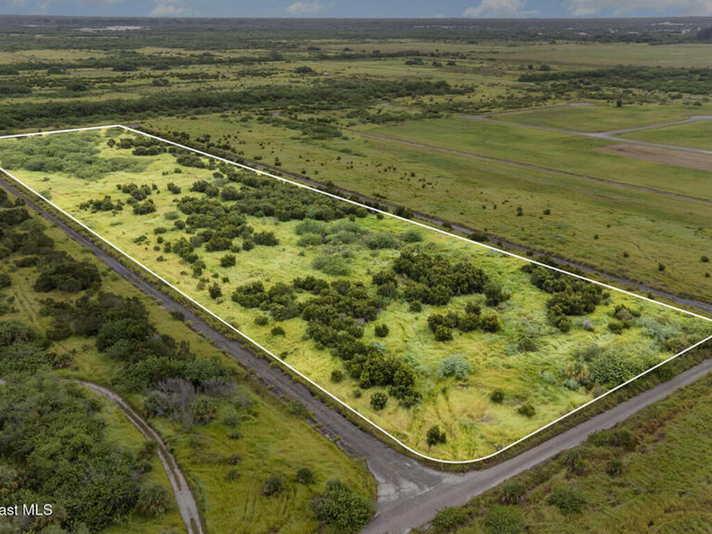 2563 Deviltree Avenue, Palm Bay, FL 32908