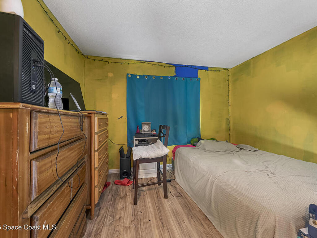 1099 Pace Drive, Palm Bay, FL 32907