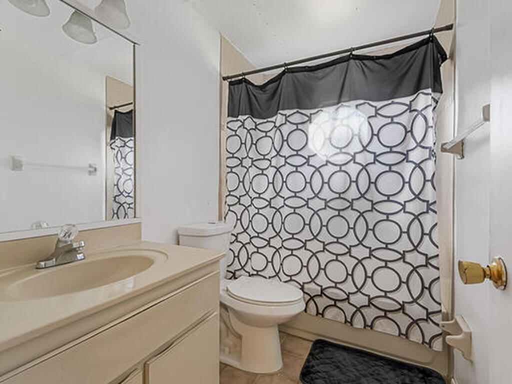 1099 Pace Drive, Palm Bay, FL 32907