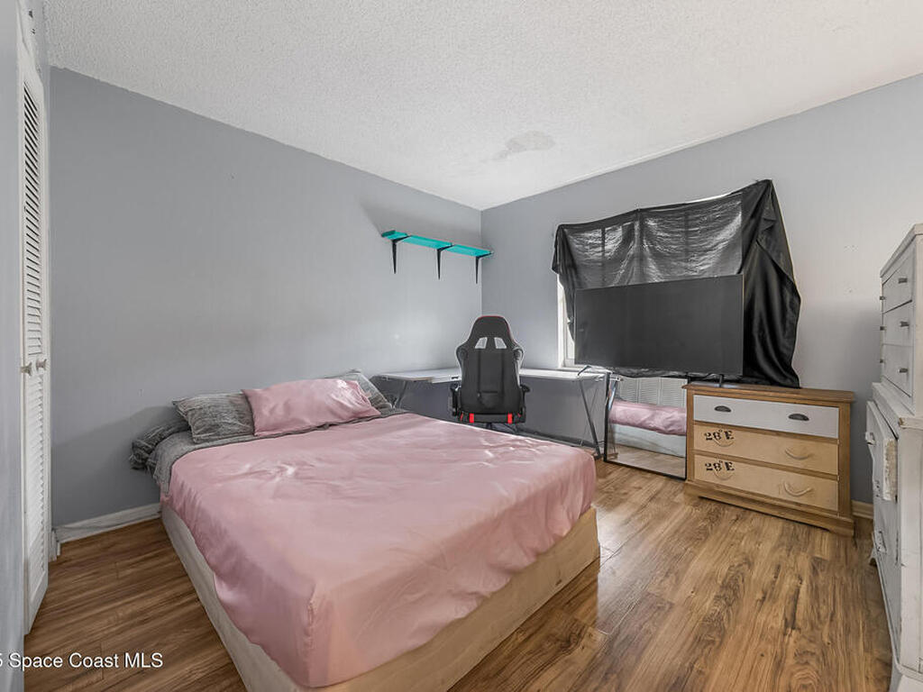 1099 Pace Drive, Palm Bay, FL 32907