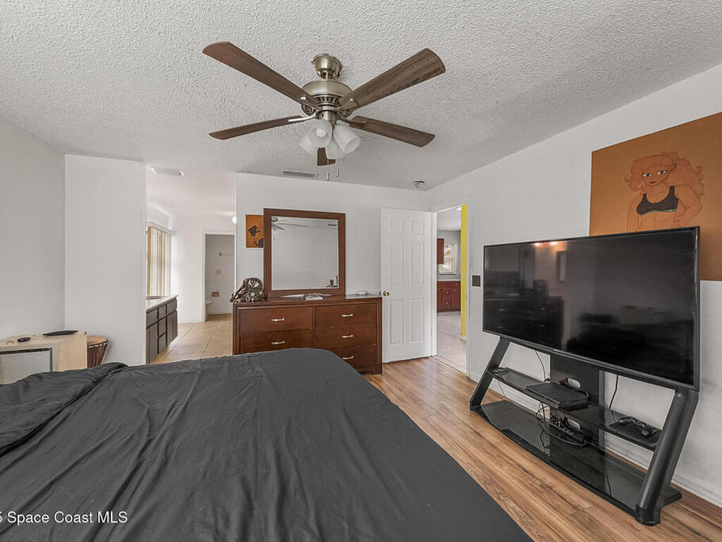 1099 Pace Drive, Palm Bay, FL 32907