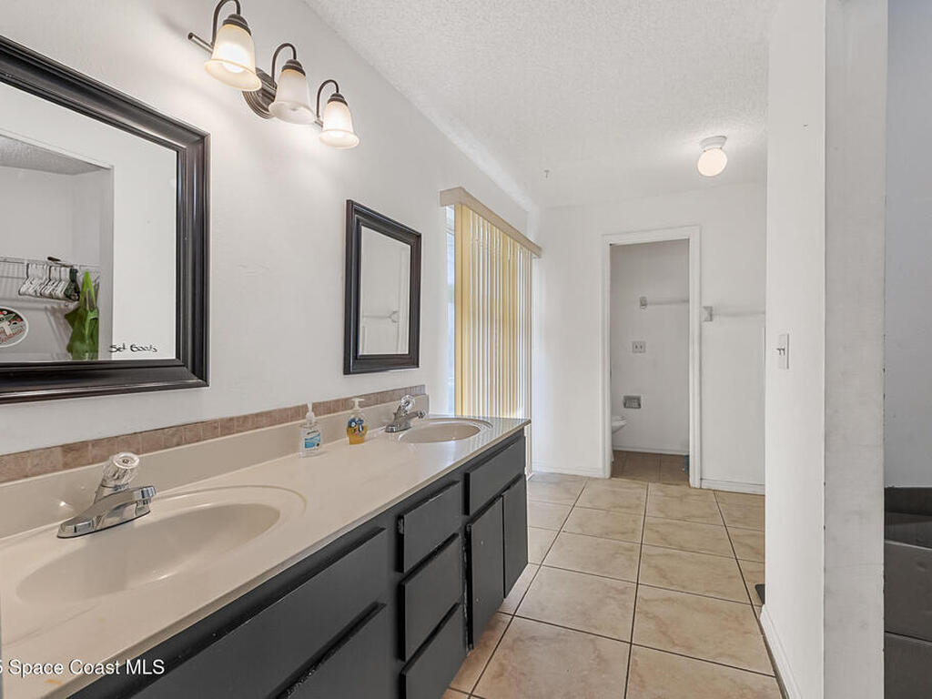 1099 Pace Drive, Palm Bay, FL 32907