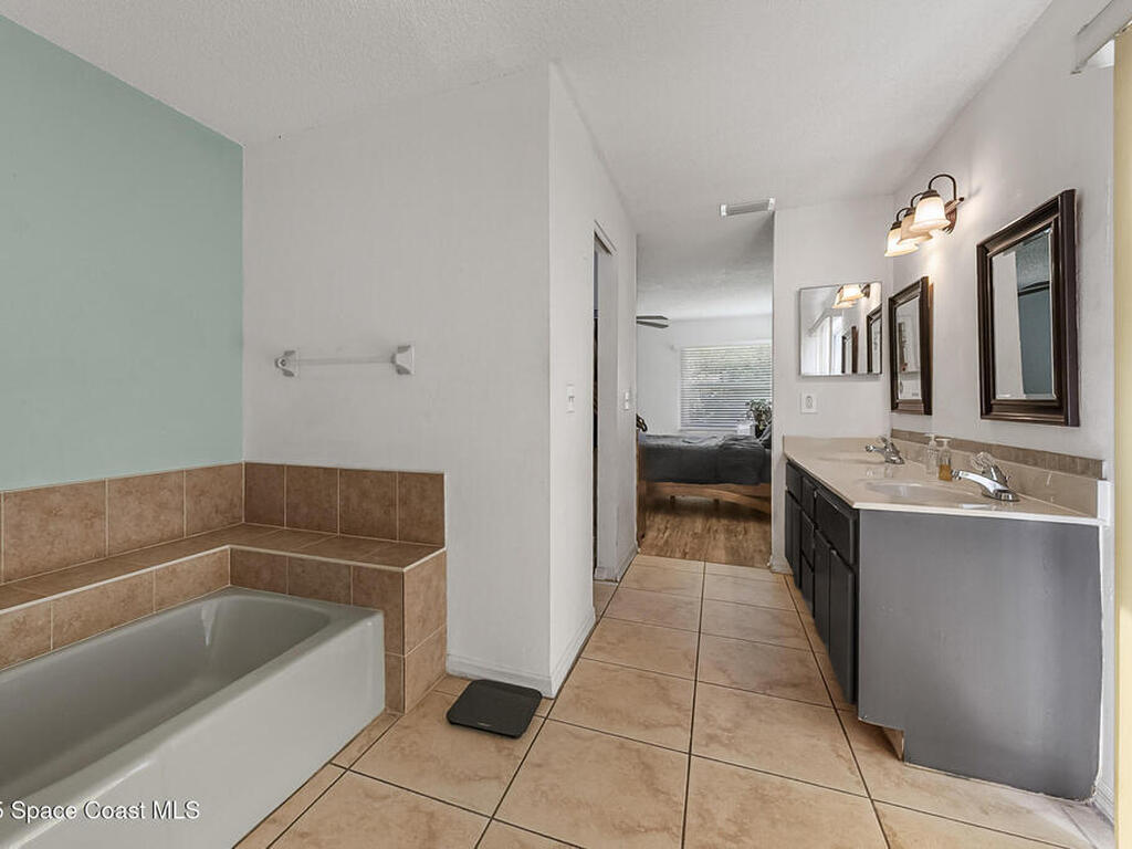 1099 Pace Drive, Palm Bay, FL 32907