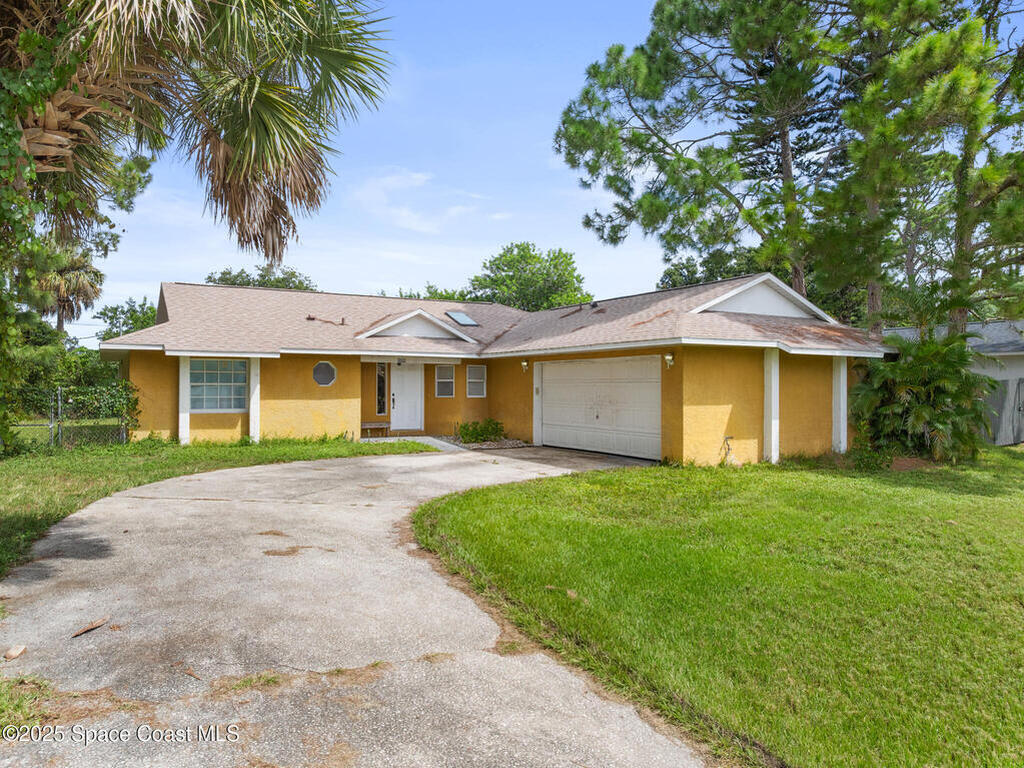 1099 Pace Drive, Palm Bay, FL 32907