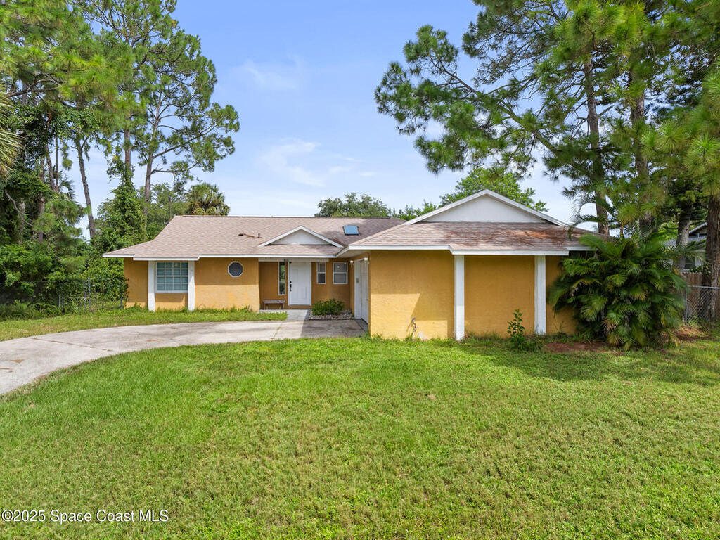 1099 Pace Drive, Palm Bay, FL 32907