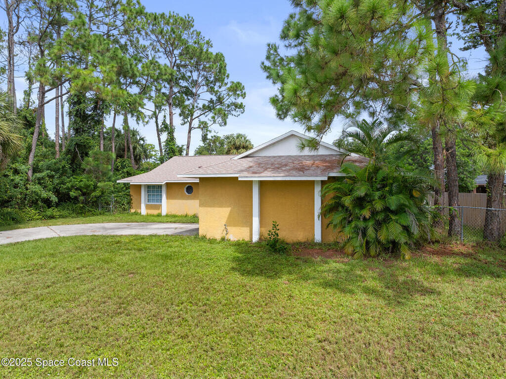 1099 Pace Drive, Palm Bay, FL 32907