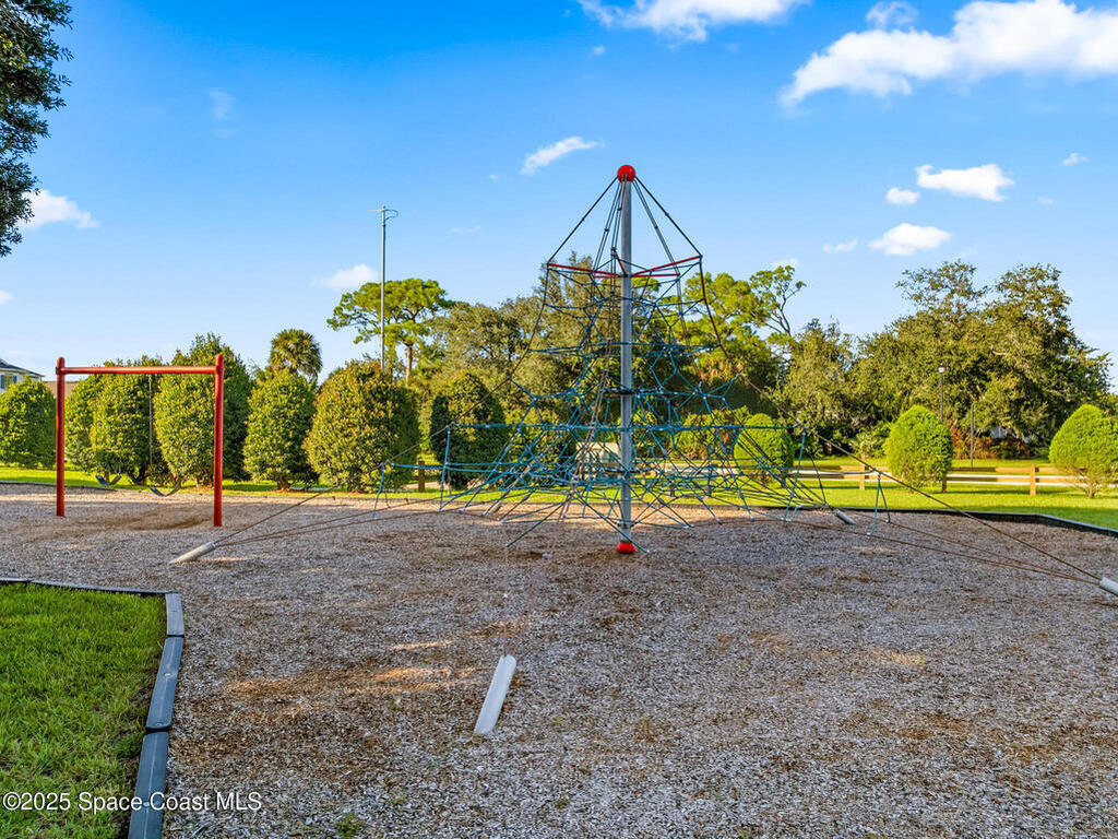 8582 Strom Park Drive, Melbourne, FL 32940