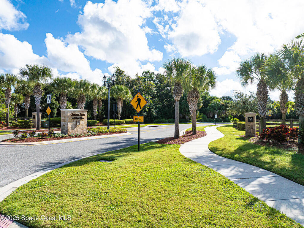 8582 Strom Park Drive, Melbourne, FL 32940