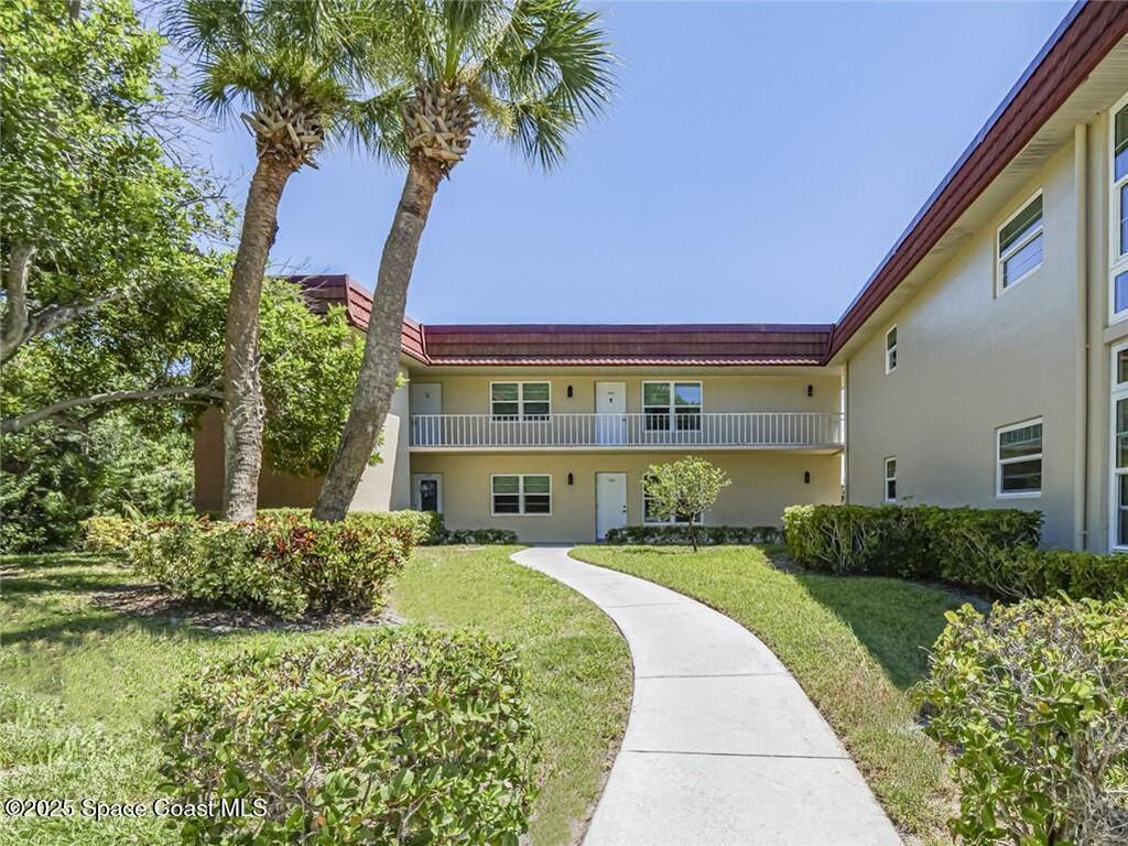 111 Springlake Court, Vero Beach, FL 32962