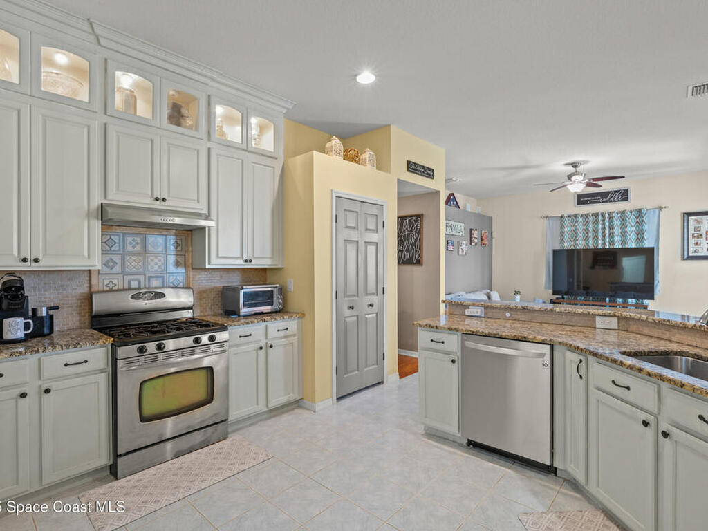 2618 Aston Circle, Melbourne, FL 32940