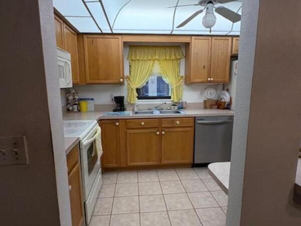 995 Botany Lane, Rockledge, FL 32955