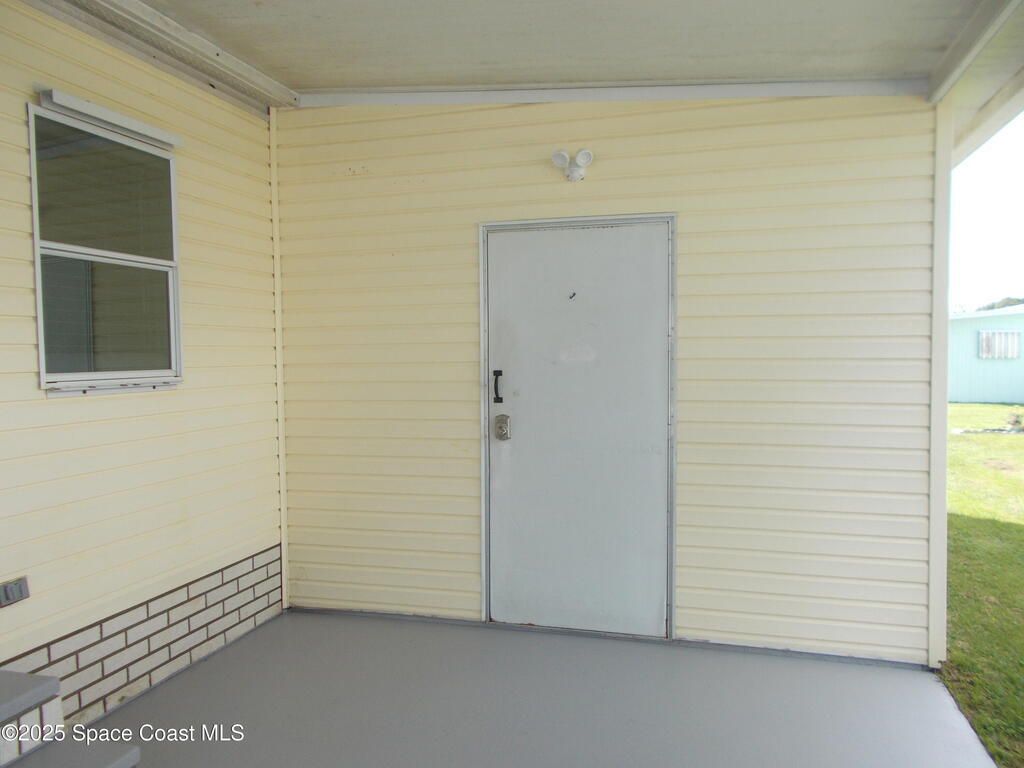 209 Kiwi Drive, Barefoot Bay, FL 32976