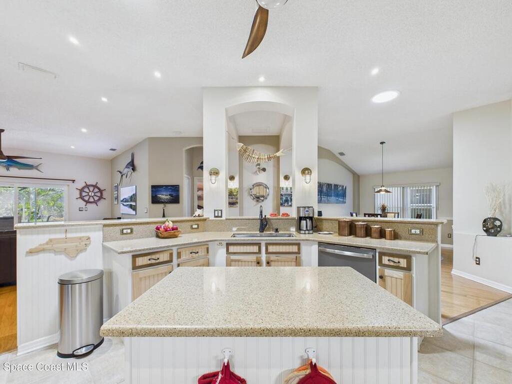 946 Shaw Circle, Melbourne, FL 32940