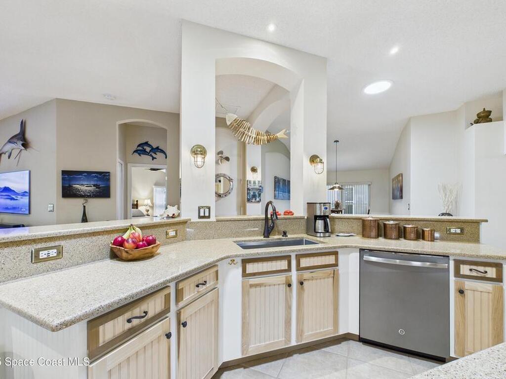 946 Shaw Circle, Melbourne, FL 32940