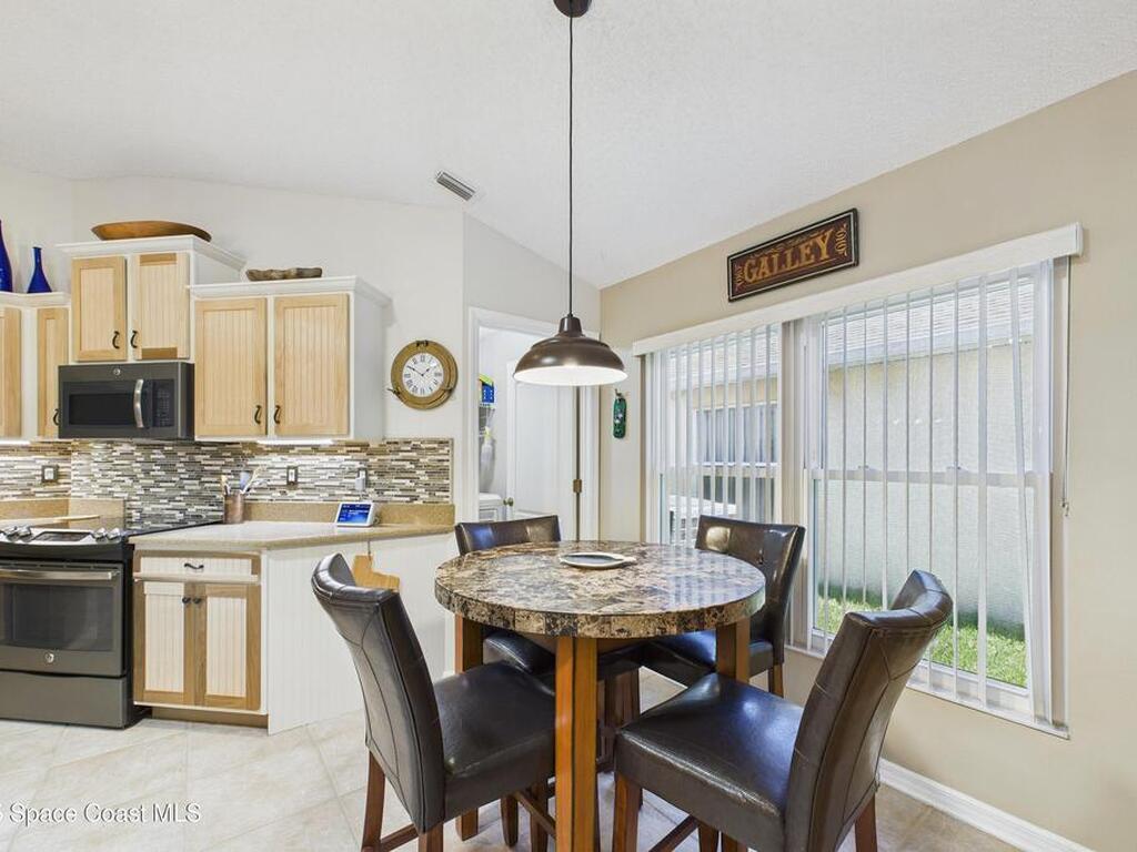 946 Shaw Circle, Melbourne, FL 32940