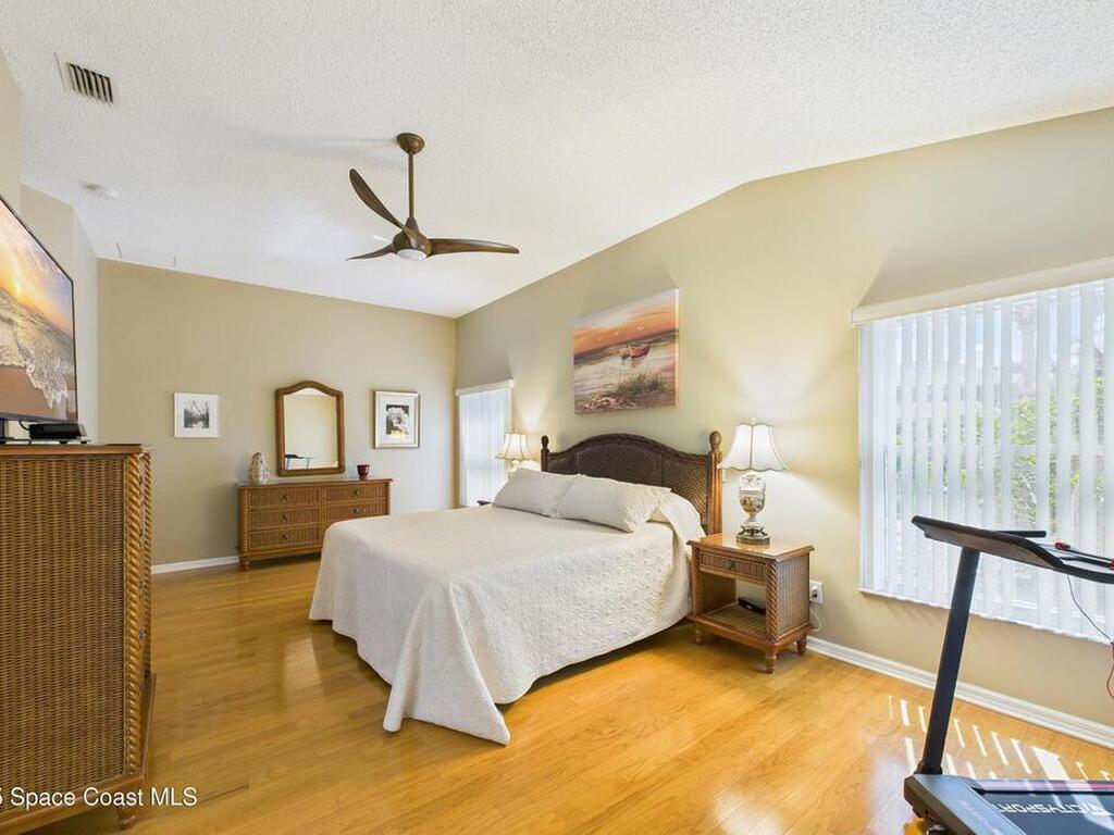 946 Shaw Circle, Melbourne, FL 32940