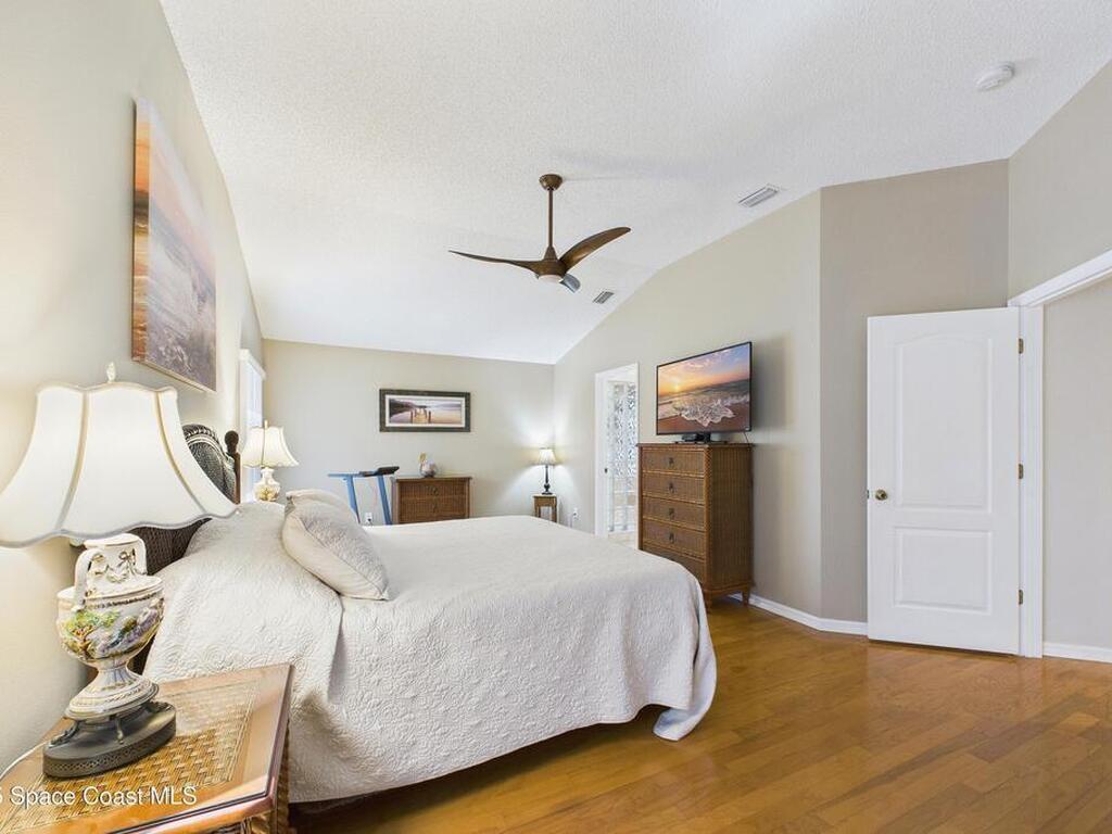 946 Shaw Circle, Melbourne, FL 32940