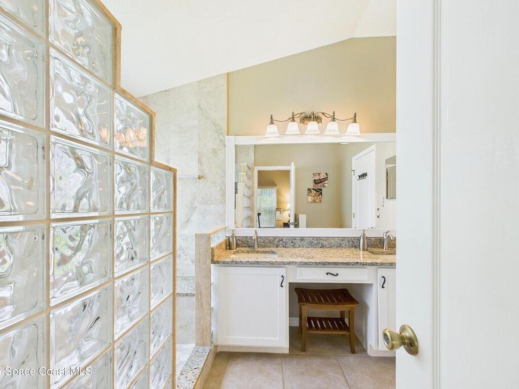 946 Shaw Circle, Melbourne, FL 32940