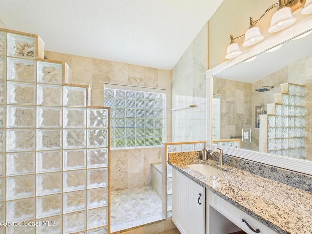 946 Shaw Circle, Melbourne, FL 32940