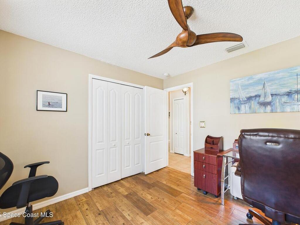 946 Shaw Circle, Melbourne, FL 32940