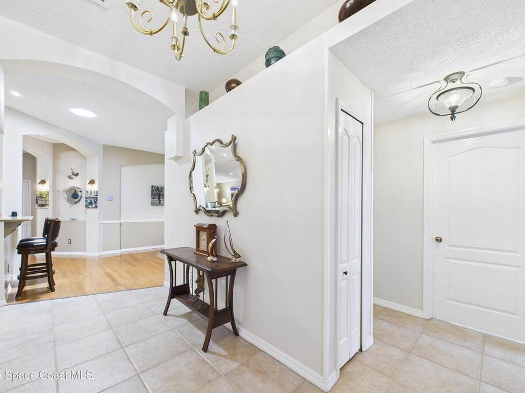 946 Shaw Circle, Melbourne, FL 32940