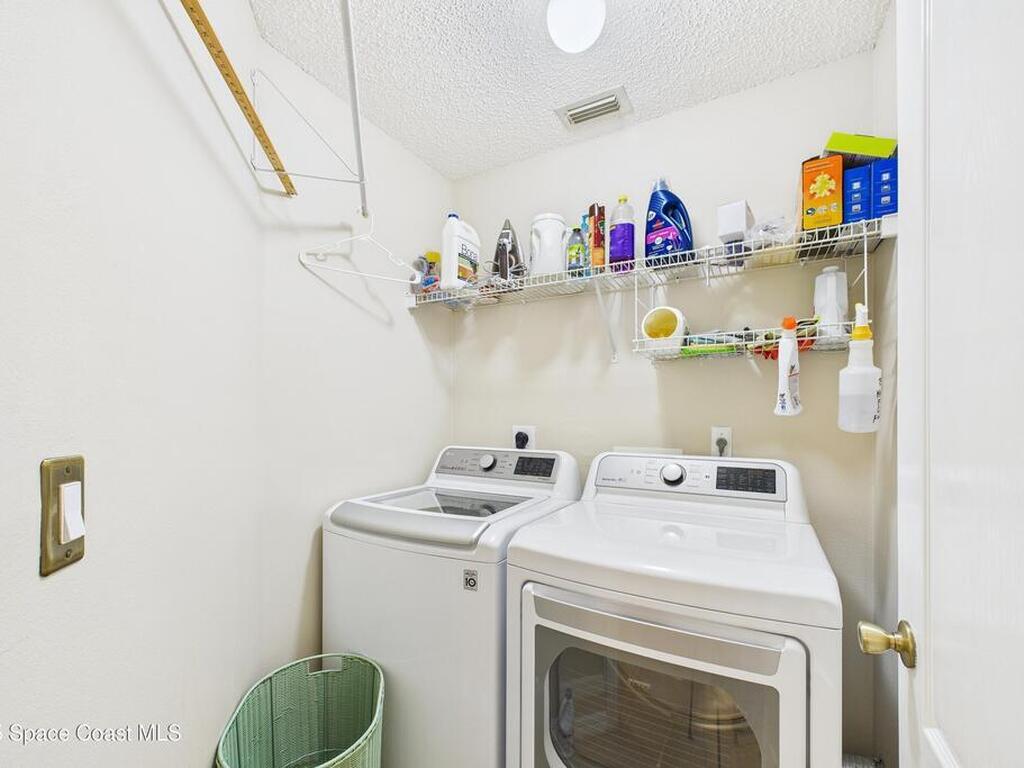 946 Shaw Circle, Melbourne, FL 32940