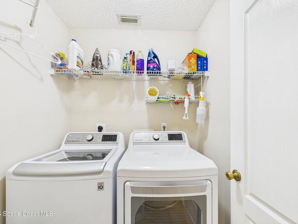 946 Shaw Circle, Melbourne, FL 32940