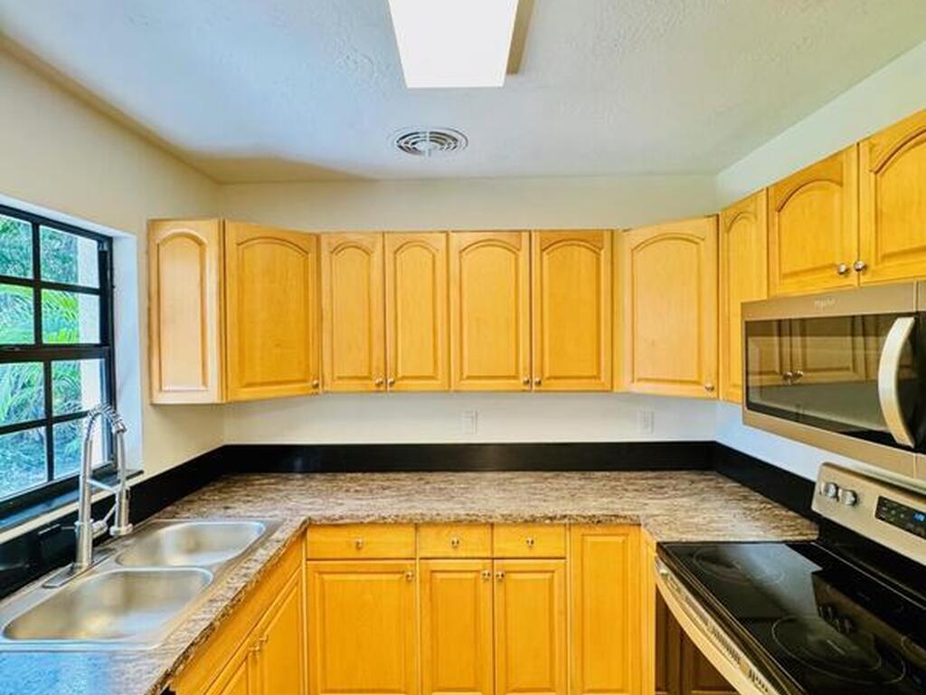 489 Kennwood Avenue, Merritt Island, FL 32952