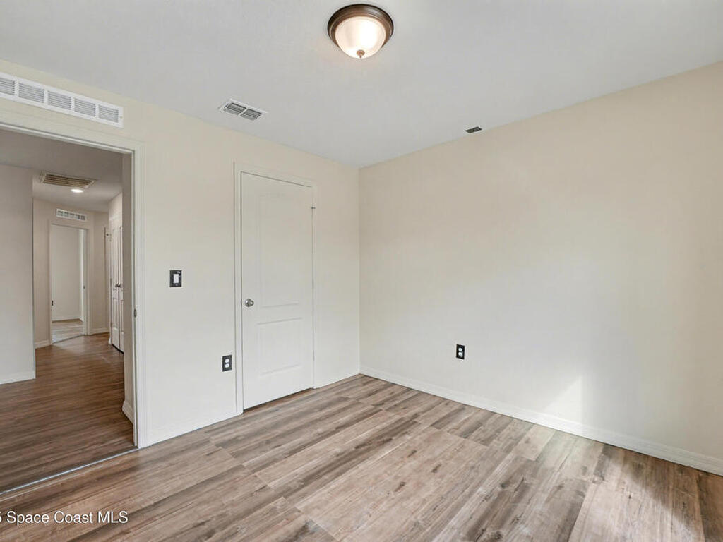 104 Jasmine Circle, Poinciana, FL 34759