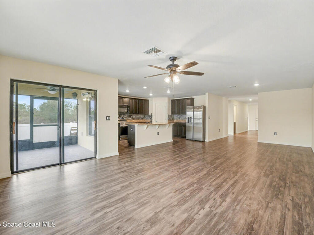 104 Jasmine Circle, Poinciana, FL 34759