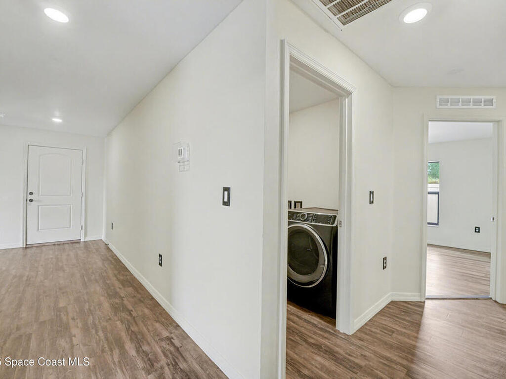 104 Jasmine Circle, Poinciana, FL 34759