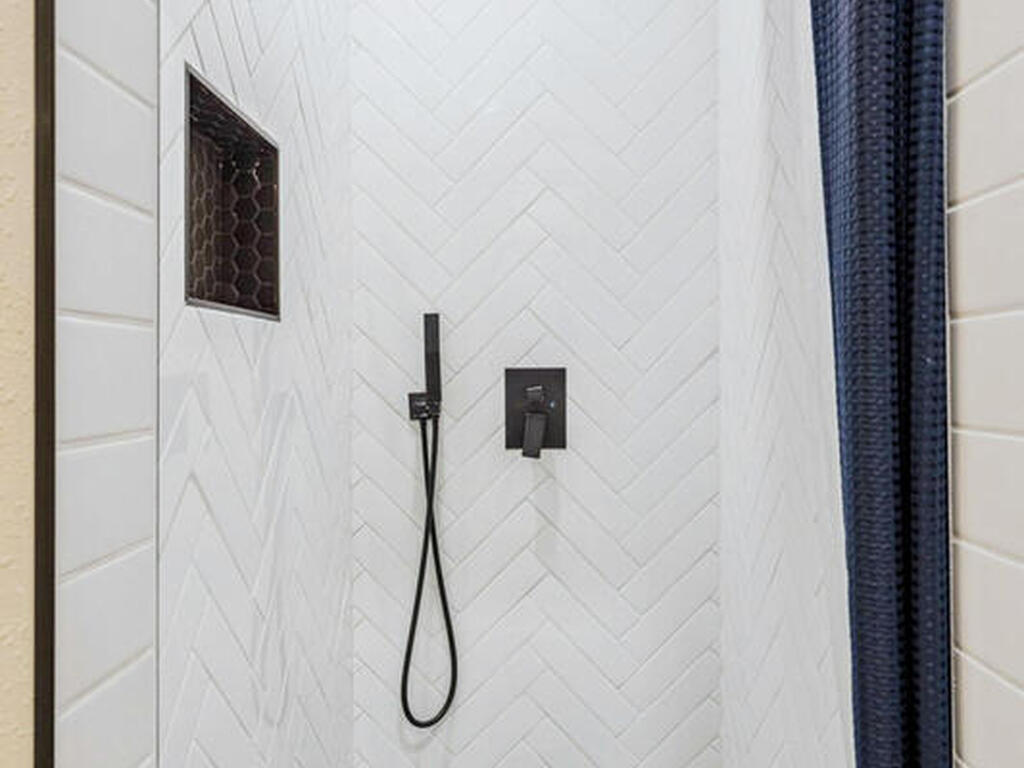 933 S Atlantic Avenue, Cocoa Beach, FL 32931