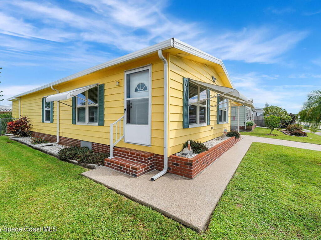 1885 Mango Street, Palm Bay, FL 32905