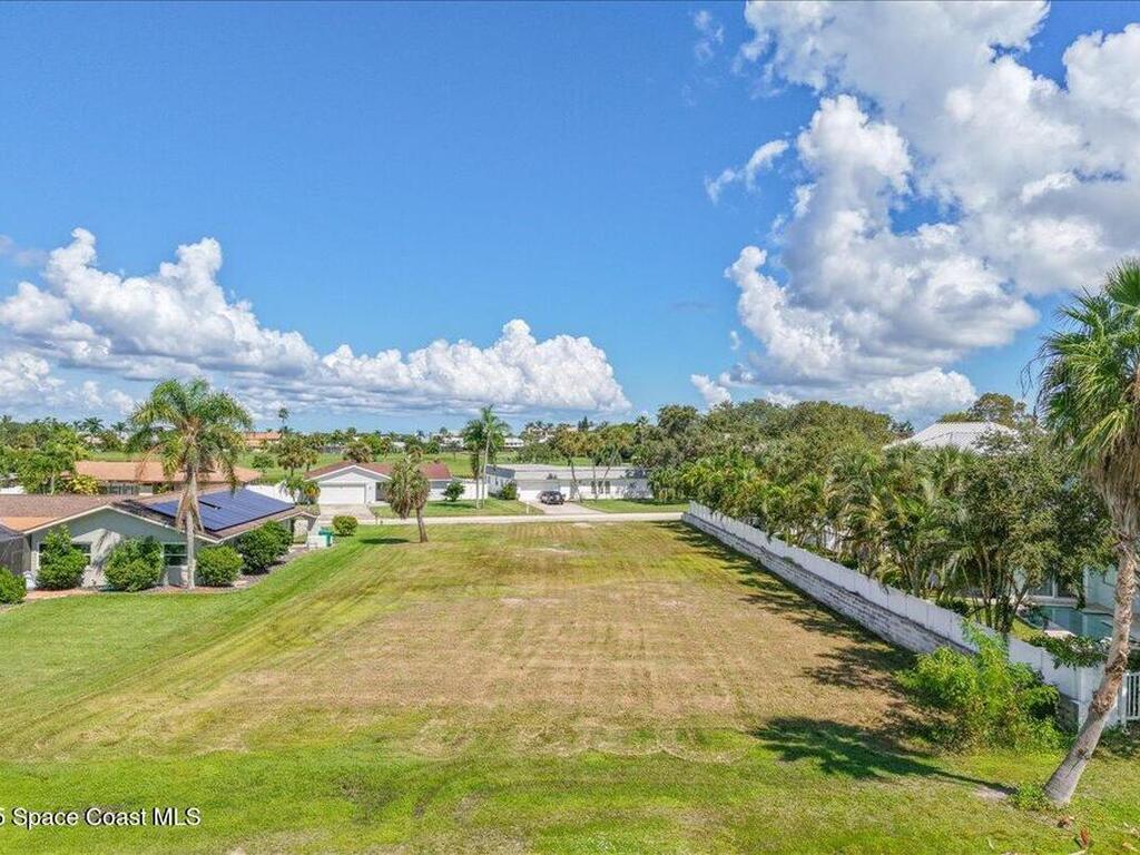 10 Fairway Drive, Cocoa Beach, FL 32931