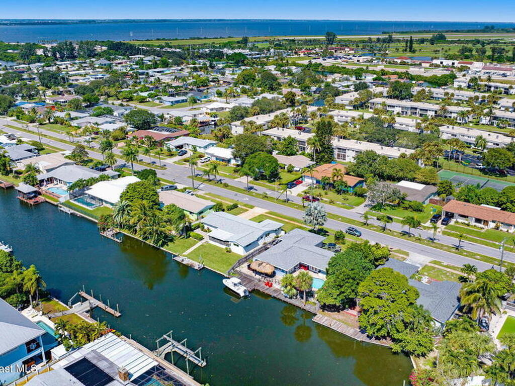 406 Skylark Boulevard, Satellite Beach, FL 32937