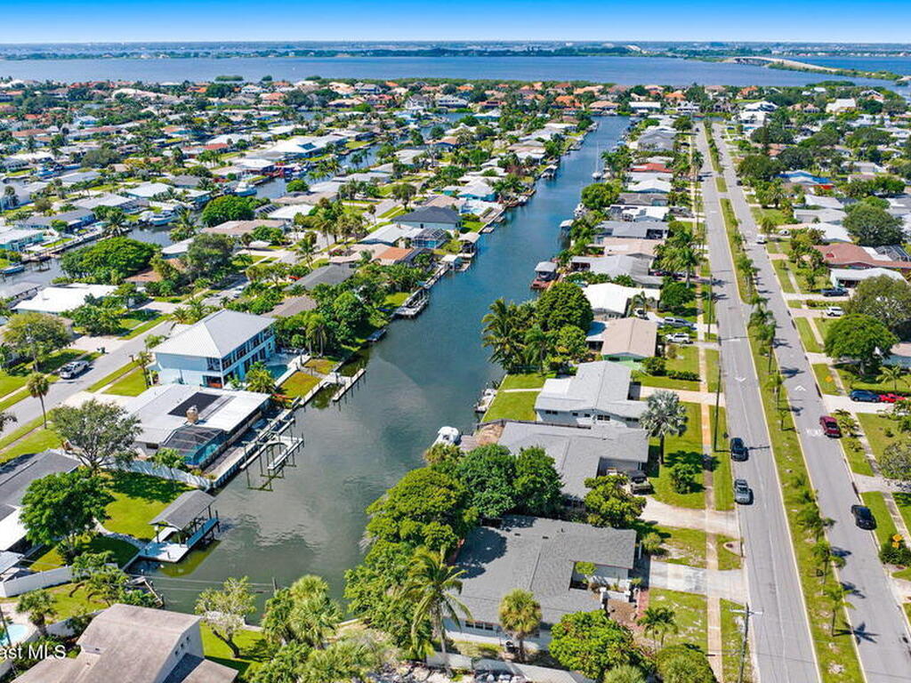 406 Skylark Boulevard, Satellite Beach, FL 32937