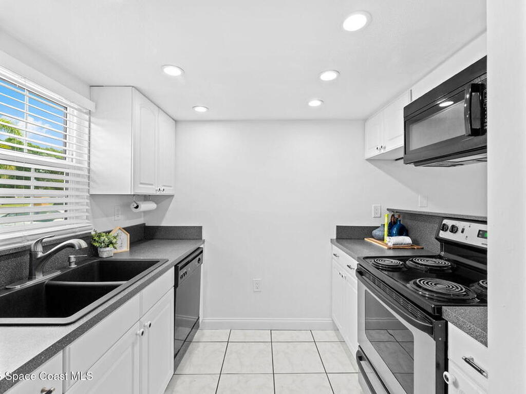 111 Bristol Lane, Melbourne, FL 32935