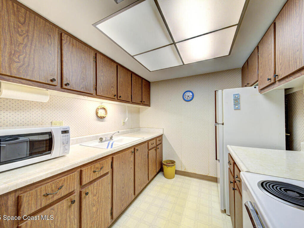 8522 N Atlantic Avenue, Cape Canaveral, FL 32920