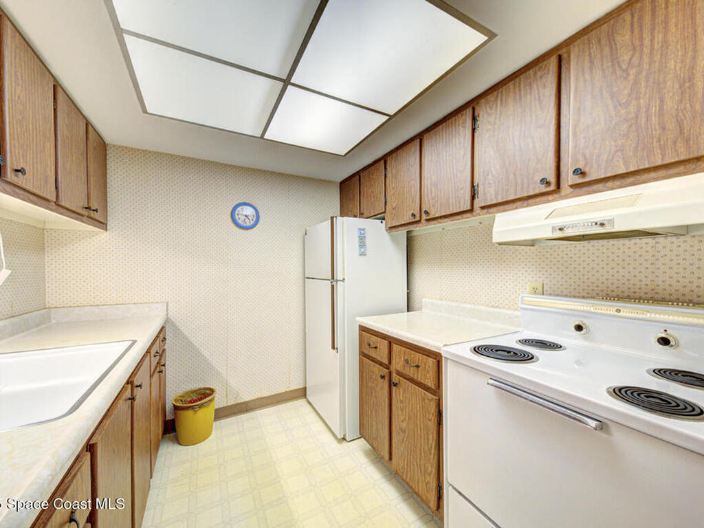 8522 N Atlantic Avenue, Cape Canaveral, FL 32920