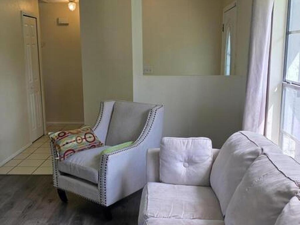 2070 SE Waverly Avenue, Palm Bay, FL 32909