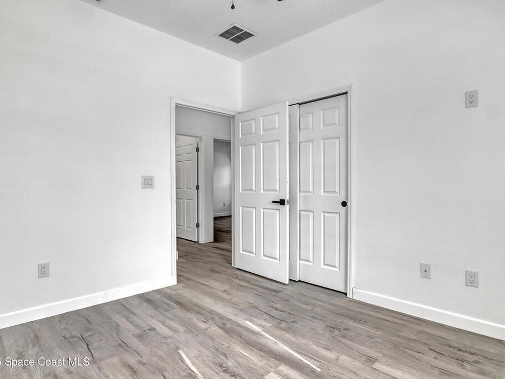 660 Yardley Street, Palm Bay, FL 32908