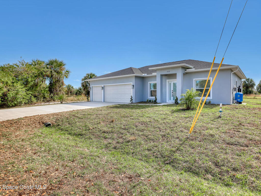 660 Yardley Street, Palm Bay, FL 32908