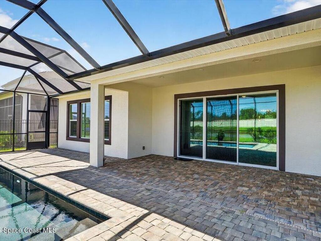 6211 W Fallsgrove Lane, Port Orange, FL 32128