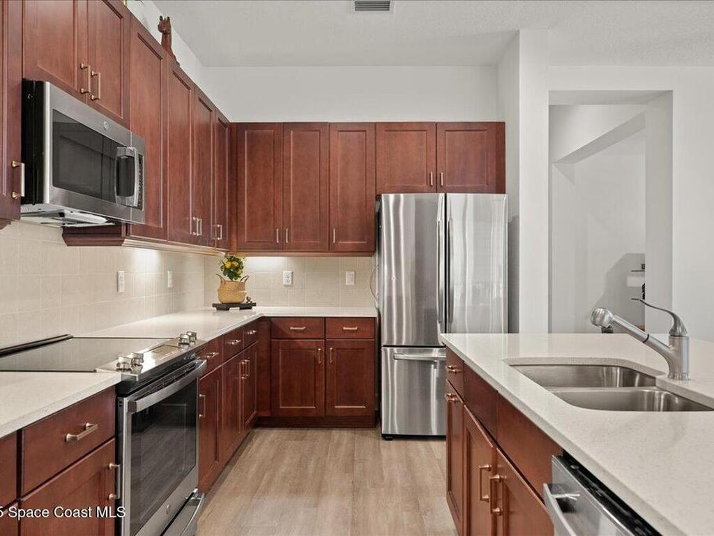 6211 W Fallsgrove Lane, Port Orange, FL 32128