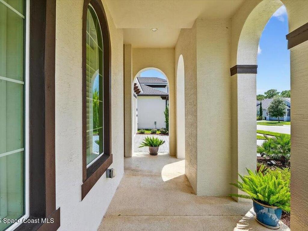 6211 W Fallsgrove Lane, Port Orange, FL 32128