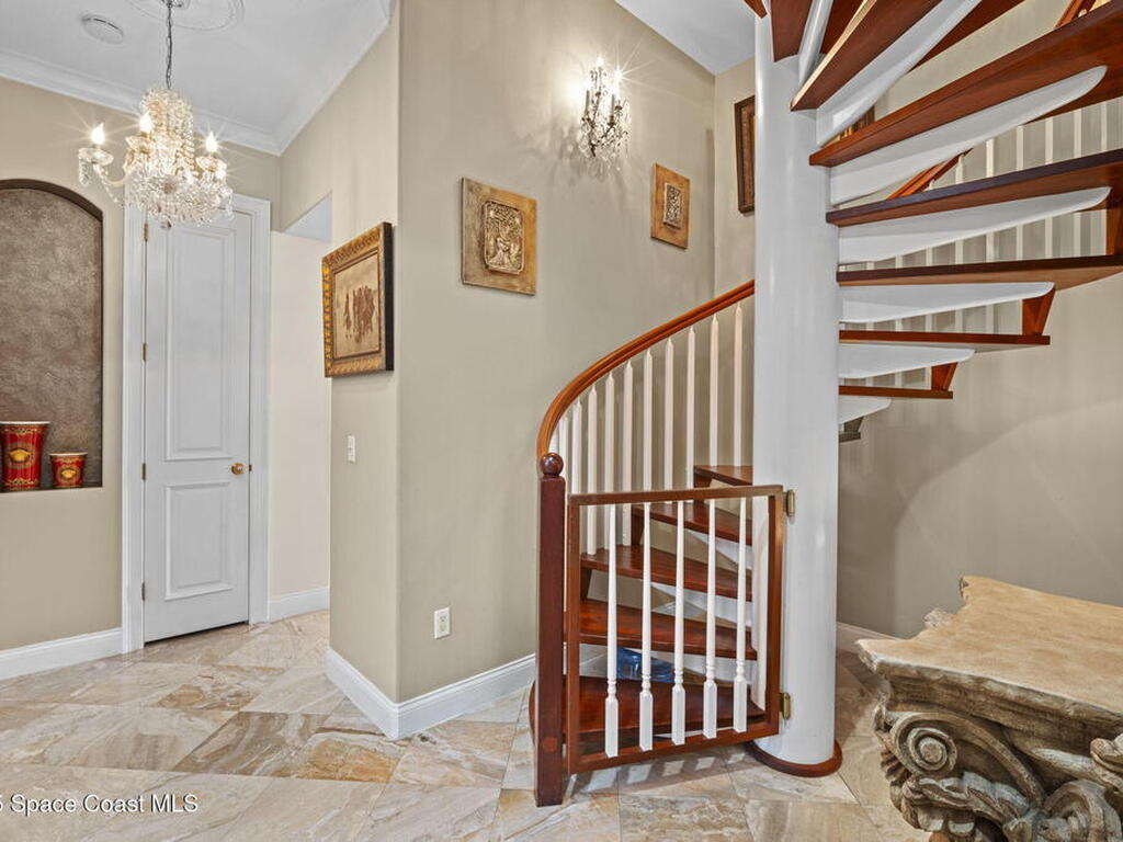 142 Lansing Island Drive, Indian Harbour Beach, FL 32937