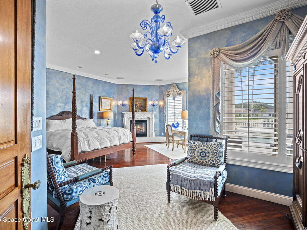 142 Lansing Island Drive, Indian Harbour Beach, FL 32937