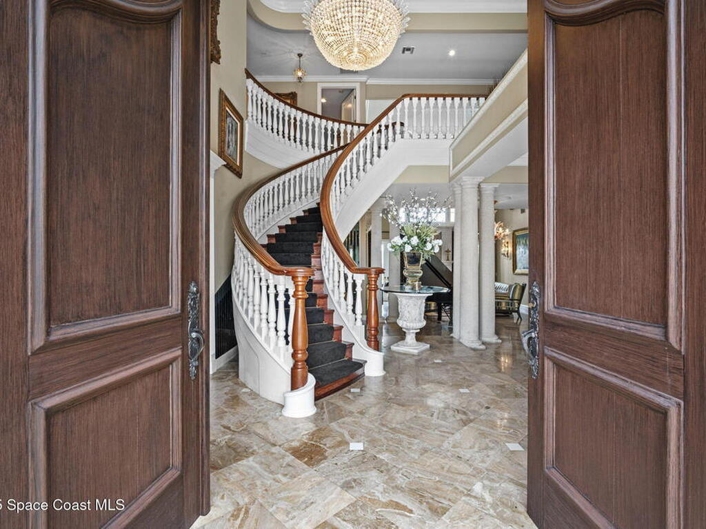 142 Lansing Island Drive, Indian Harbour Beach, FL 32937