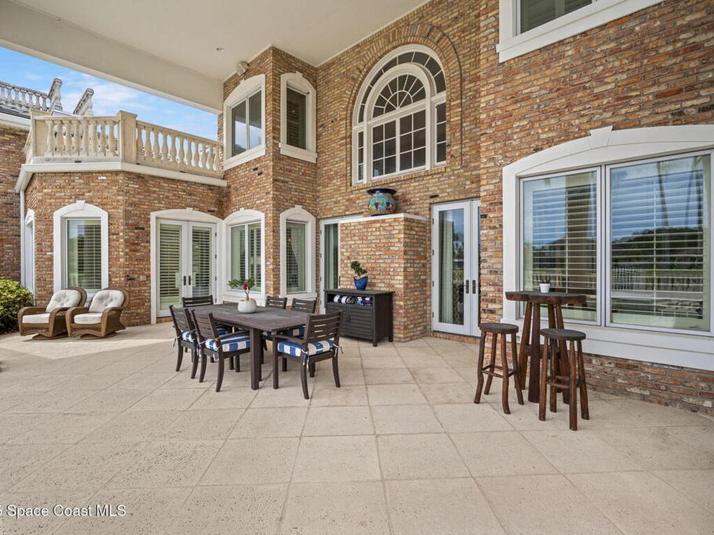 142 Lansing Island Drive, Indian Harbour Beach, FL 32937